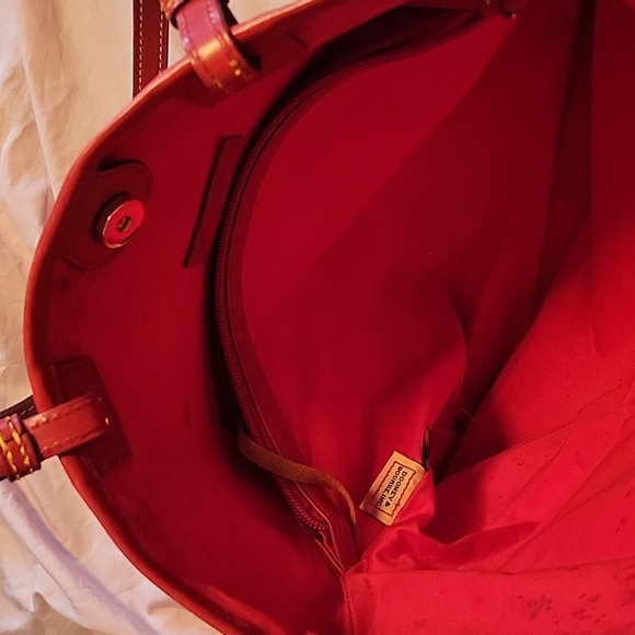 DOONEY & BOURKE - Picture 3 of 3